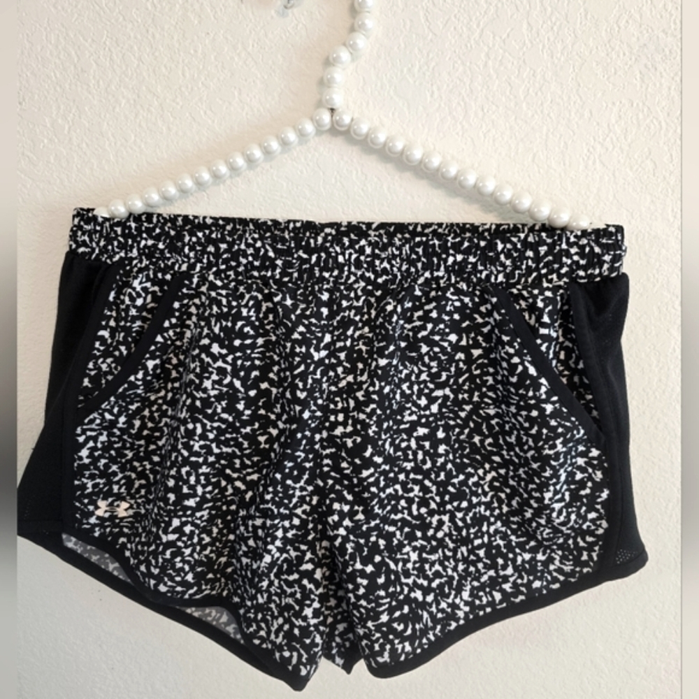 Under Armour Black and White Patterned Shorts